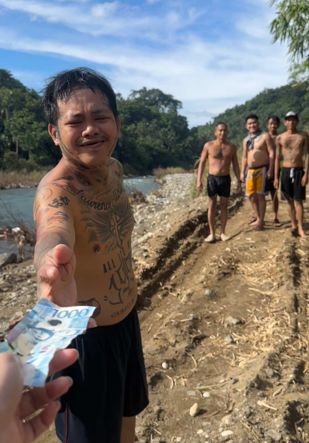 si pare kahit san aya ng aya ! #fypシ゚viral #bangistalonggisシ #fyp 