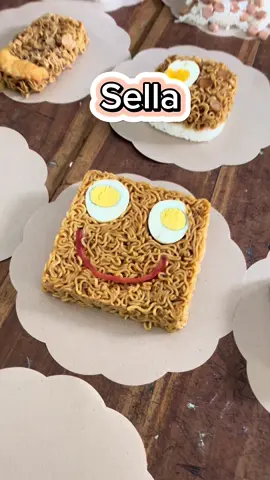 Bekal les, sesekali biar seru makan mie kotak berjamaah 😄 #indomiechallenge #indomiechalenengesiswasd 