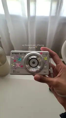 highly recommended 💯 and it's super lightweight for travelling🫶🏻 #Kitbeez #kitbeezcamera #digicam #vintage #OOTD #pinterest #y2kaesthetic 