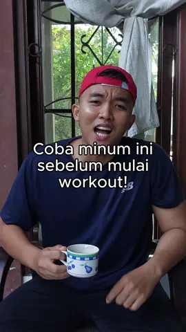 Coba minum ini sebelum mulai workout! Dijamin gerrrr hahaha Bahan2: 1/2 jeruk nipis Sedikit garam 1 sendok madu murni Air secukupnya Aduk sampe merata, terus udah deh beres. Minum ini 15-20 menit sebelum workout seger banget, cocok buat kalian yang gak bisa minum kopi item. Kalo kalian sebelum workout biasanya minum/makan apa nih? Komen di bawah ya! Share kalo bermanfaat, stay hard! #preworkout #madu #jeruknipis #garam 