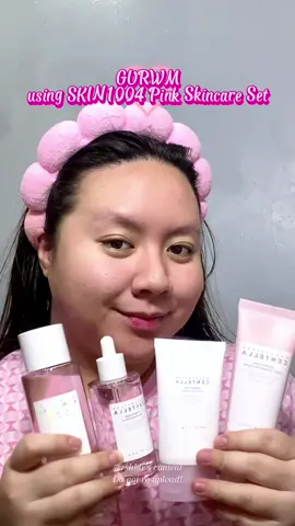 Replying to @ashly_afzyq here’s the step by step skincare routine using SKIN1004 Poremizing Set (Pink Skincare Set) 💗🌸🎀  Available on the yellow basket and get it for a discounted price this 11.11 sale!  #fyp #foryou #foryoupage #skin1004 #skin1004centella #skin1004poremizing #skin1004poremizingfreshampoule #skin1004poremizingquickclaystickmask #skin1004poremizingdeepcleansingfoam #skin1004poremizingcream #skin1004poremizingcleartoner #skin1004poremizinglightgelcream #pinkskincare #skin1004pink #skincareset #gurwm #getuntreadywithme #skincareroutine #skincare #koreanskincare 