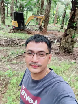 #วัยรุ่นมือสอง🤟❤️ #โกบึ้ง #ลานแก้วมณี #บริษัทแก้วมณีค้าไม้จำกัด🌳🌲 🪵