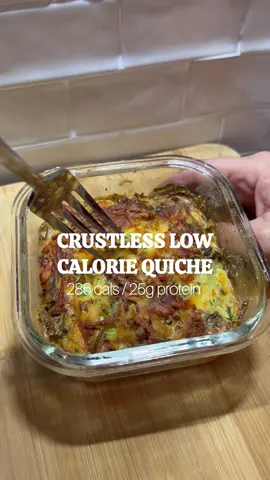 MY NEW GO TO SAVOURY BREAKY! Currently loving having this in my calorie deficit!   Less than 300 calories, 25g of protein… And cooked in the air fryer!? The recipe is now LIVE in my app! Your budget friendly recipe membership is available via the link in my bio! 😍 #healthyrecipes #EasyRecipes #healthymeal #lowcalorie #savourybreakfast #highprotein #lowcaloriemeals #mealprep #weightloss #healthyeating #omelette #highproteinbreakfast #lowcaloriebreakfast #bakedeggs #nutritoncoach #quiche #eggrecipes #bakedomelette 