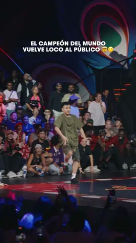 💥 una *piiii* locura el encantador de serpientes 🤯  asi se convierte uno en campeón mundial de #redbulldanceyourstyle  #redbull #dance #freestyledance #redbulldance 