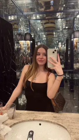 fumø tutto quest’odio sbirro vuole i documenti