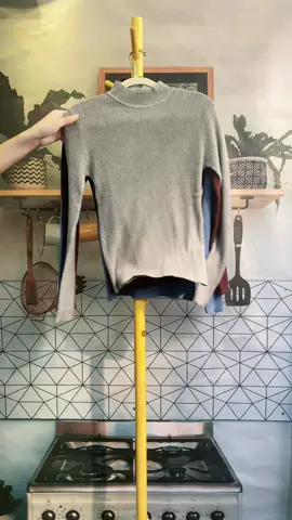 Hey ladies! Check out this 2024 trendy Women's Minimalist Mock Neck Long Sleeve Sweater! It's a slim-fit knit top with long tight sleeves, perfect fall & winter knitwear. Be a stylish downtown girl with this must-have outfit!  #Womenswear #TrendyOutfits