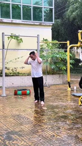 Điều khiến ae buồn nhất là gì?