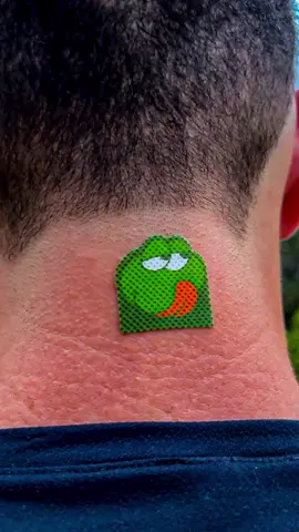 Esse adesivo MÁGICO torna a criança IMUNE aos mosquitos! 🦟🤯 ✅Link do produto na Bio 👉@Giorgio Barone (produto 1246 adesivo mágico)