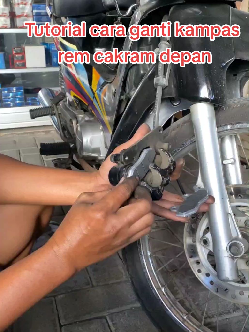 Tutorial cara ganti dan pasang kampas rem cakram depan motor supra X #tutorial #gantidiskpad #carapasangkampas #kampascakram #suprax125 