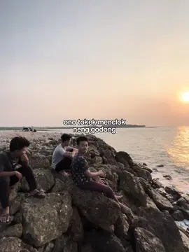 #CapCut ono tokek menclok neng godong #rungkad #fyp #sad #trend 