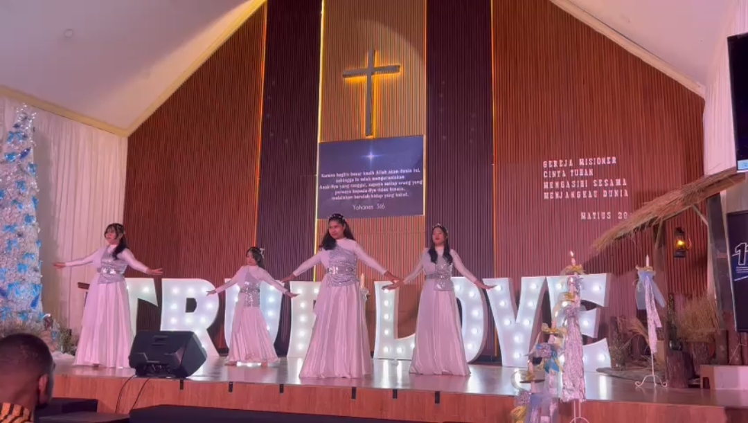 Tari Kipas Natal 2022 