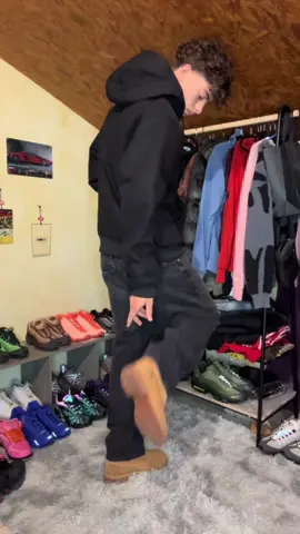 un banger #CapCut #carhartt #streetwear #activejacket #timbs #fyp #prt #fit 