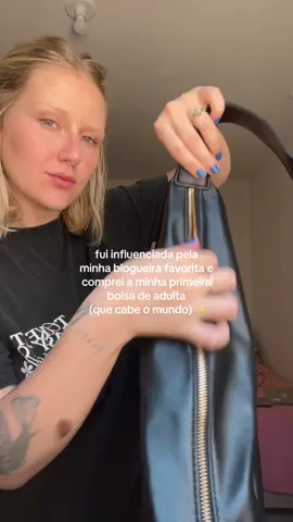 Irmãs a bolsa é do mercado livre marca boawhntr!!!! 