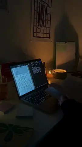 late night studying 🕯️📚 #relaxation #psychologie #psychology #fac #fac #fypシ #university #université #pourtoi #student #studytok #aesthetics #study #studying 