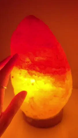 A salt lamp is a decorative object made from blocks of Himalayan pink salt, emitting a warm, soothing glow. It is believed that the heat from the lamp releases negative ions into the air, which may help purify the environment and improve overall well-being. The potential benefits include enhanced sleep quality, reduced stress, air purification, and support for respiratory health. However, while widely praised for its natural healing properties, the direct scientific evidence supporting these claims is still debated. #SaltLamp #HimalayanSalt #NaturalHealing #AirPurifier #Relaxation #StressRelief #Wellness #HomeDecor #PurifyTheAir #HealthyLiving #HolisticHealth 