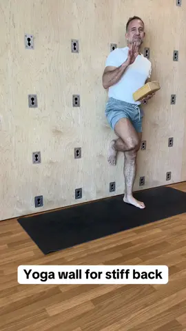 Yoga against the wall has been a game-changer in my practice! It gives me instant feedback, helping me align my body better and feel stronger in each pose. I love using props like the wall to make yoga more accessible and meaningful for everyone—it’s incredible how these small adjustments can make such a big difference. 🌱 In my Yoga Teacher Training, I focus on tools like this to help you feel confident and connected in every movement. If you’re curious about deepening your practice or discovering how yoga can truly transform your life, come join us at Oasis Fit for our 200-Hour Yoga Teacher Training! Just send me a message with the word “YOGA,” and I’ll be happy to share all the details. Let’s take this journey together! 💫 #YogaJourney #PropsWithPurpose #PersonalGrowthThroughYoga #YogaTeacherTraining #OasisFit