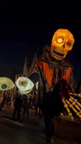 La etapa de vivir Samhain y el festival de Púca en Irlanda, te recomiendo no saltártelo! … 🧡🎃 #brujas #samahin #ireland #halloween #magic #halloween #puca 