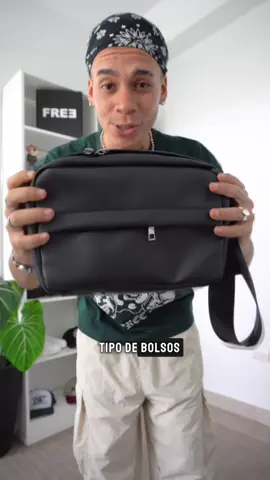 Te enseñamos como elevar un ourfit basico 😎🙂‍↔️  #morral #modahombre #ropahombre #accesorios #formen #streetwear #streetwearstyle #gamarramayorista #gamarrafashion #estilourbano #outfit #accesorios 