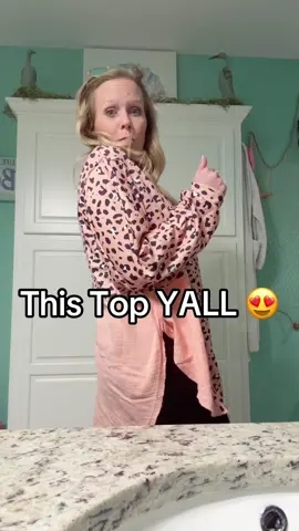 This top is giving me EVERYTHING 😍 so comfortable and got the MOST compliments today ❤️ #comfortabletop #tightapprovedtop #affordablefashion #topsonsale #onsale #affordablefinds #trendytopsforwomen #trendy #fyp 