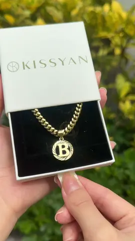 Beautiful gift💝#tiktokshopblackfriday #tiktokshopcybermonday #kissyanjewelry #fall #kissyan #giftideas #christmasgift #christmasideas #necklace #tiktokshop 