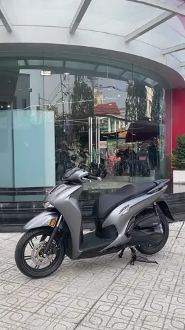 Khủng long được thay đổi màu sắc 🤤 SH350 2025 đã có mặt tại VSC6 #xuhướng #xuhuongtiktokk #350 #headvisacoop 