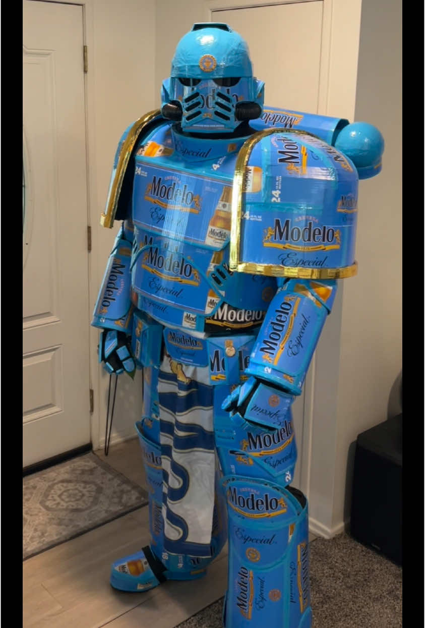 Space marine as requested #modelotime #itsmodelotime #modelotimefoo #fyp #fypage #fypシ #warhammer #warhammer40000 #warhammercosplay #warhammer40kmeme #modelocerveza #cosplayers #art #modeloprime #modeloespecial #constellationbrands #halloweencostume @ModeloUSA 