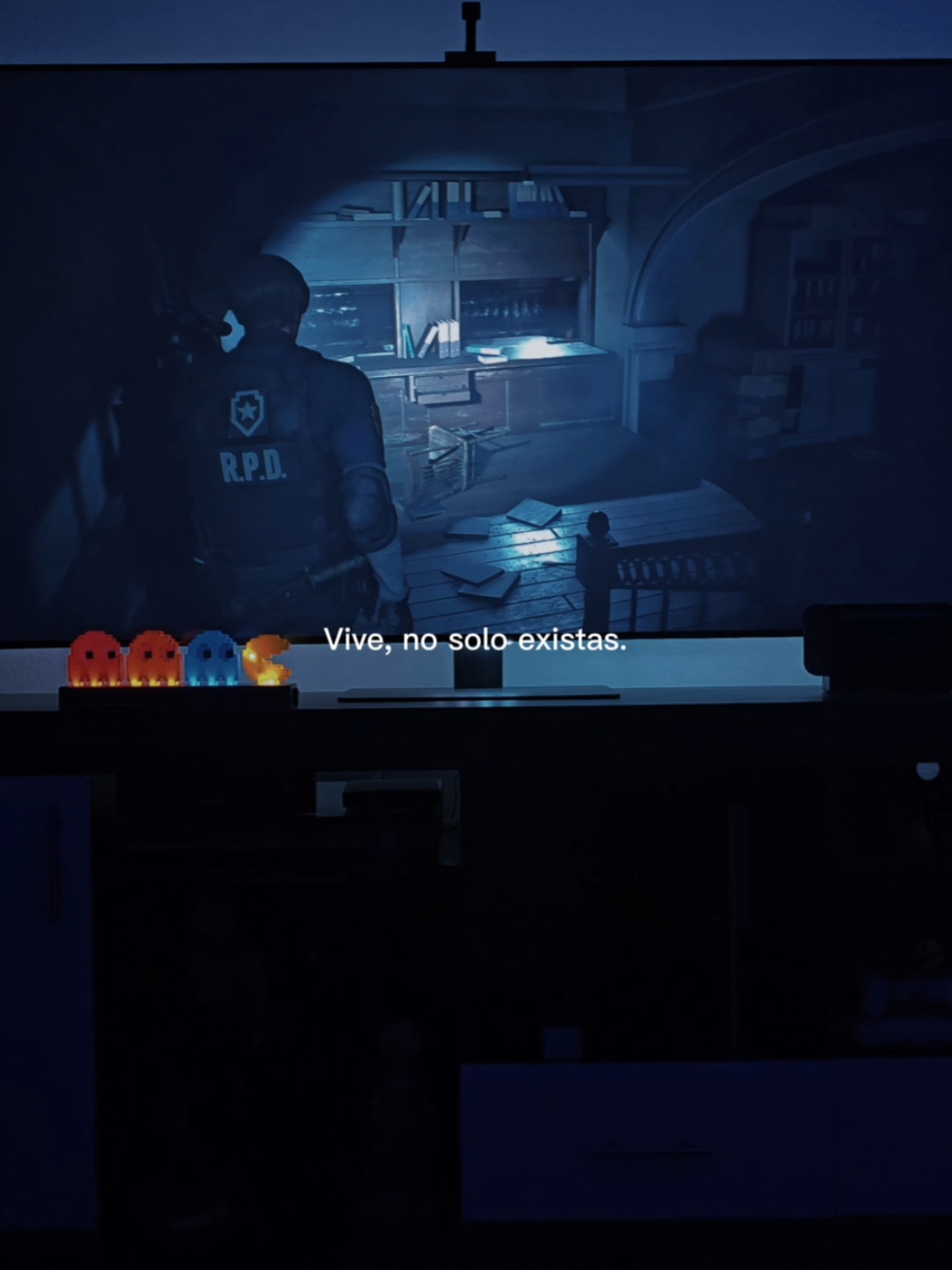 Vive, no solo existas.  #CapCutMotivacional #Motivacional #reflexaododia #CapCut #flypシ #residentevil #ps5 #noche #leonkennedy #zombies #nostalgia #playstation #paratiiiiiiiiiiiiiiiiiiiiiiiiiiiiiii #playstation #gamerentiktok #foruyou #viralvideos #miedo #residentevil2remake #residentevil4 