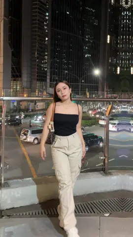 loving these cargo pants with 6 pockets for all the essentials. Available in a variety of colors – beige, brown, denim, black, khaki, and army green. All this for just 259 pesos! Perfect for a chic, street-style look. #affordablefashionfinds #CargoPants #fyp #tiktokmademebuyit 