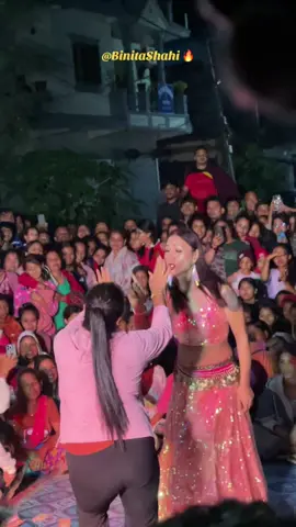 Chunari chunari has a vibe 🔥 #binitashai #fyp #deusivailo #thirdgender #binitashai #butwal #viral #dancer #awantikaghartimagar #festiveseason #chunarichunari #transgender #festiveseason #crowdcheers 