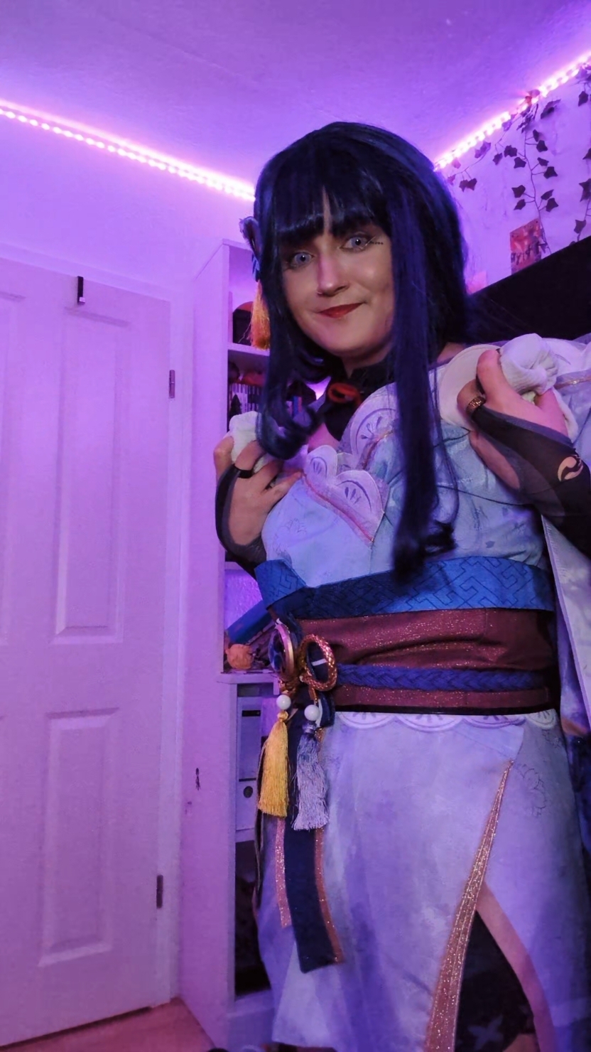socks and contour are my best friends #raidenshoguncosplayer #raidenshogungenshinimpact #raidencosplay #raidenshoguncosplay #raidenshogun #cospalyexe #inazuma #genshincosplayer #genshincosplay #genshinimpactcosplay #genshin #cosniedersachsen 