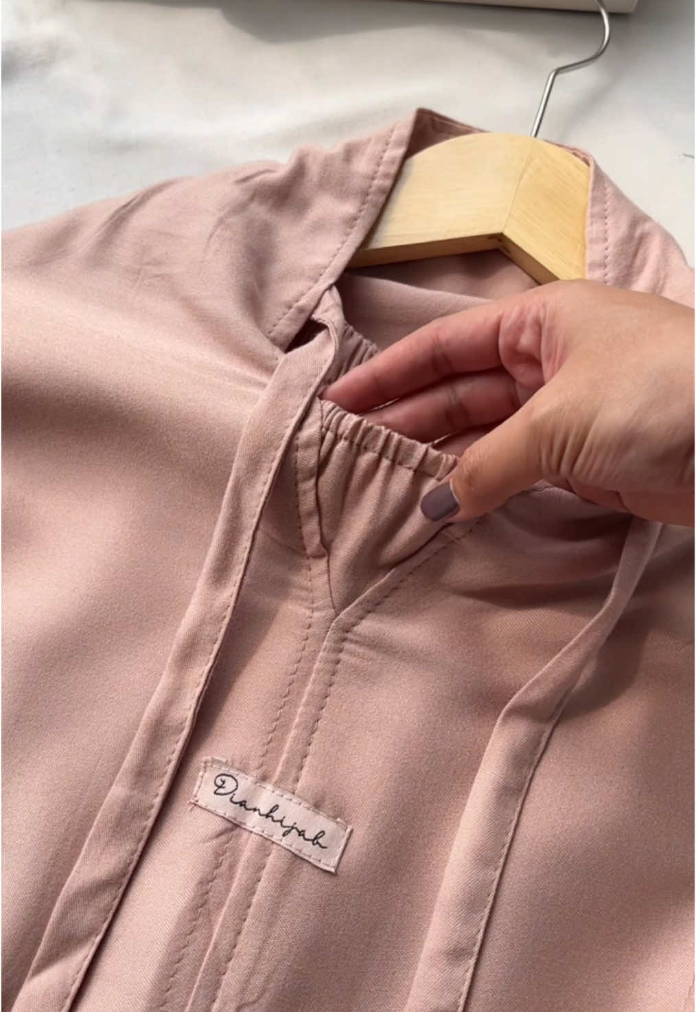 Mukena medina polos series caramel✨ #mukena #mukenapolos #mukenaadem #ramadhan #ramadhan2025 #mukenatarawih #mukenaterawih #masyaallahtabarakkallah 