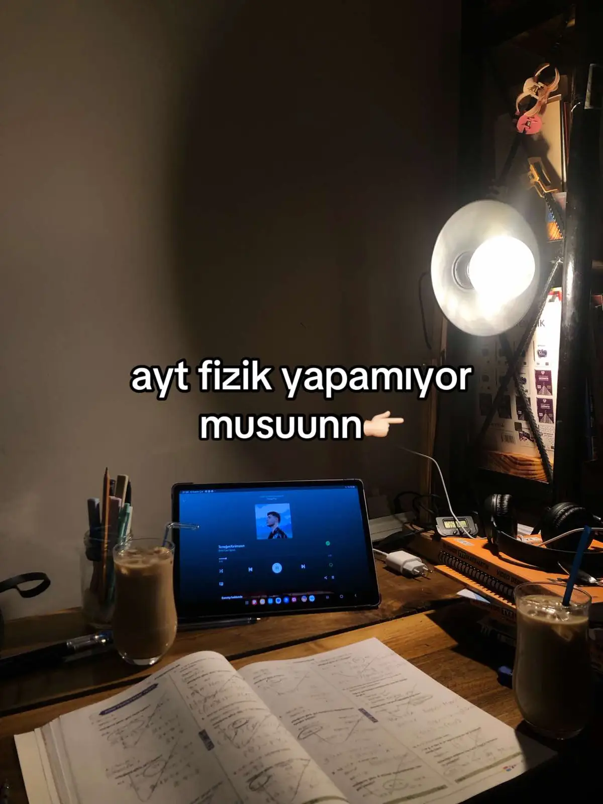 kitap yeni çıkmış görür görmez hemen aldım aşırı güzel konu konu ayırmıs soru fasikülleri şeklinde eksiklerinizi hemen görebilirsiniz mutlaka almalısınız #yks2025 #yks2025 #tyt #ayt #studywithme #yks #matematik #ders #keşfet #tiktokengelikaldır #fyp #kitap #kitapişler #study #dersvlog 