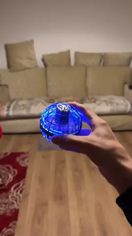 This is really cool 😎 #flyingball #tiktokshop #tiktokmademebuyit #tiktokshopuk #spotlight 