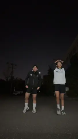 유행하는 챌린지 따라가요 둘다 자리 있어요#축구부 #fyp #07 #08 #추천쯔면알려주세요 #서울 