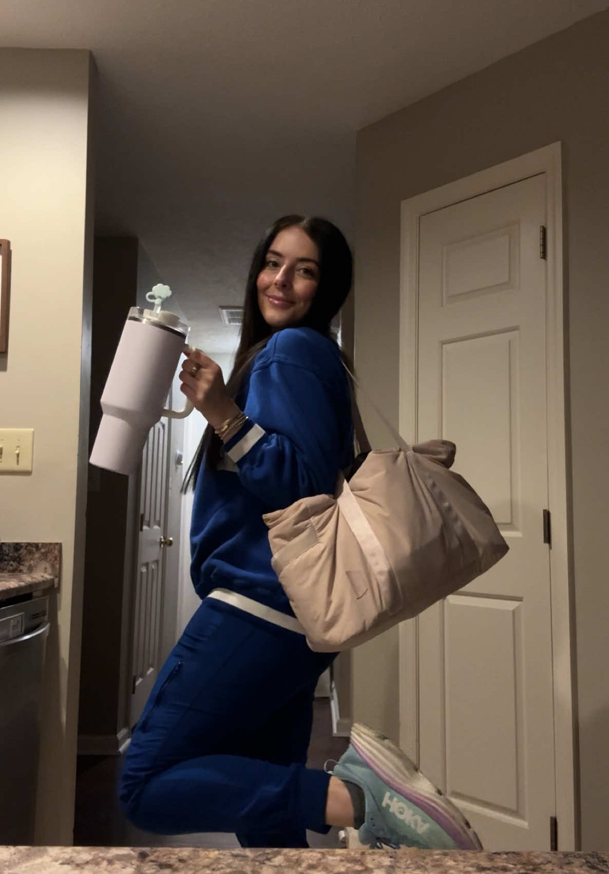Hiiii happy Tuesday :) Headed to a class for work all day! I hope everyone has a great day!!! #happytuesday #goodmorning #morningvibes #nurselife #worklife #starbucks #starbucksholidaydrinks #holidaydrinks #nurses #sunrise #nursestiktok #class #fyp 
