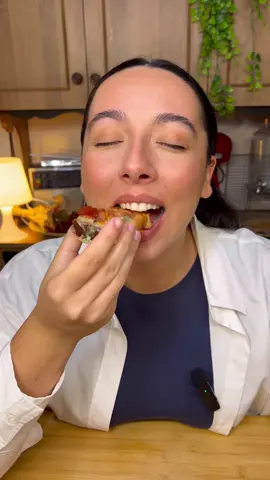 Questi crostini dovete provarli 🔥🤪👇🏻 Ingredienti: - Pane - Speck - Gorgonzola  ⏳Tempo di preparazione 10 min. ⏱️In forno a 200°c 10 min Lasciami un ♥️ se ti è piaciuta la ricetta e commenta se vuoi vederne altre 😍! #ricette #ricetteveloci #ricettefacili #crostini 