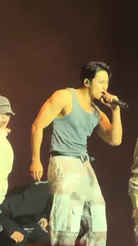 later on his ment he said he gave us what we wanted (bcs he saw lots of shirtless banners of him) 🫠 #mingyu #seventeen #seventeen17_official @SEVENTEEN 