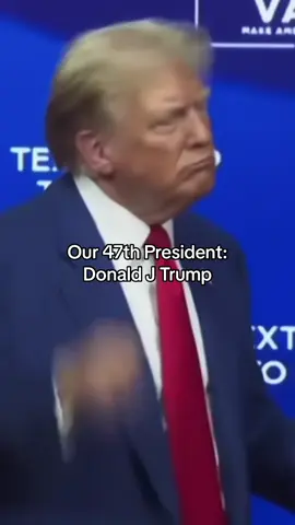 Play YMCA nice and loud 🕺🏼🚀 #trump2024 #maga #ymca #dance #golf #memestiktok #donaldtrump #presidenttrump #usa #usa_tiktok #trump 