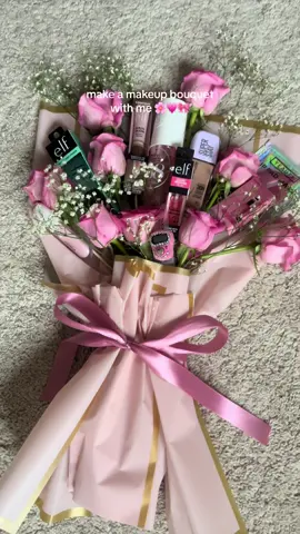 your sign to gift a makeup bouquet 🌸🎀💗💕 #makeupbouquet #makeupbouquetgift #giftideas #geschenkidee #geschenkfreundin #girlythings #girlytok 