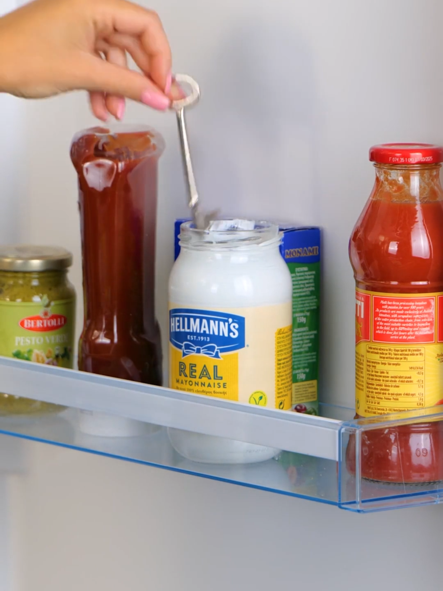 Keep your things safe with these Unusual hiding places 🥸#hidding #lifehacks  #DIY #fyp #safe #secret #hiddingspot #viral