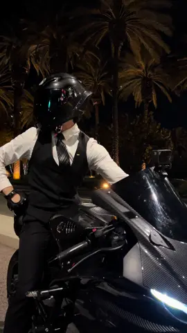 Can u tell that i like palm trees? #bikerboy #motorcycles #fyp 