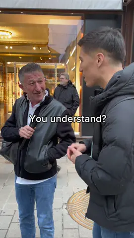 Man from Paradise speaks 6 languages 🤯 #kurdish #wien #vienna #japan #farsi #turkish #dutch #arabic