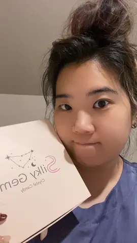 Back to regular posting.. Day 8 💎🍬  @Silky Gem Crystal Candy #silkygem #crystalcandy #review #candy #tastetests #mukbang #asmr 