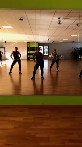 Jetzt anmelden für den nächsten Kurs ab 19.01.2025 und am 29.11.2024 vorab zum Schnuppern kommen💃 #Fitness #mawiba #erzgebirge #sport #tanzen #aue #pre #freitag #beckenbodentraining #anmelden #schnupperkurs 