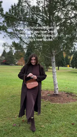 wait, sir, here’s my business card 🚨🚔🤭🏡💁‍♀️