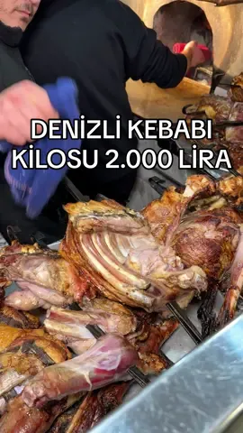 📌 Hüsamettin Ustam 52 yıldır Kebap fırının başında 4. Kuşak Usta kendisi, Ustamın işine olan aşkı, duruşu ve müşterilerine olan ilgisi harika sizde şöyle güzel bir kebap yemek istiyorsanız o zaman @kebapci.husamettin Kebap salonuna bekleniyorsunuz 📌 Videoyu Sonuna Kadar İzlemenizi Tavsiye Ederim 😍  📌Denizli’nin Meşhur Tandır Kebabı  @kebapci.husamettin Hüsamettin Usta Kocabaylar Kebap Salonu 😍  📍Adres / Bayramyeri Kaleiçi, 486 sokak No:7/ B Denizli 📌Gönderiyi kaydedip @hesapdenizli hesabını takip etmeyi ve Hüsamettin Ustama selamımı söylemeyi unutmayın ❤️✋🏼 #hesapdenizli  #food #delicious #yemek #tandırkebabı #denizli #keşfet