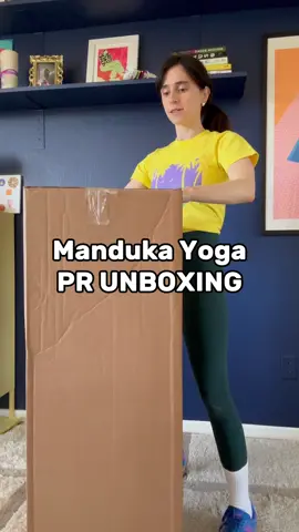 thank you @Manduka ♥️ #yoga #unboxingvideo #unboxing #manduka #yogamat 