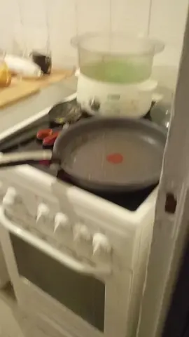 Encore une fois en rentrant je retrouve ma cuisine en désordre 🤐 Merci à mon mec. #cleaning #mousse #nettoyage #vaisselle #mec #cuisine #CleanTok #asmr 