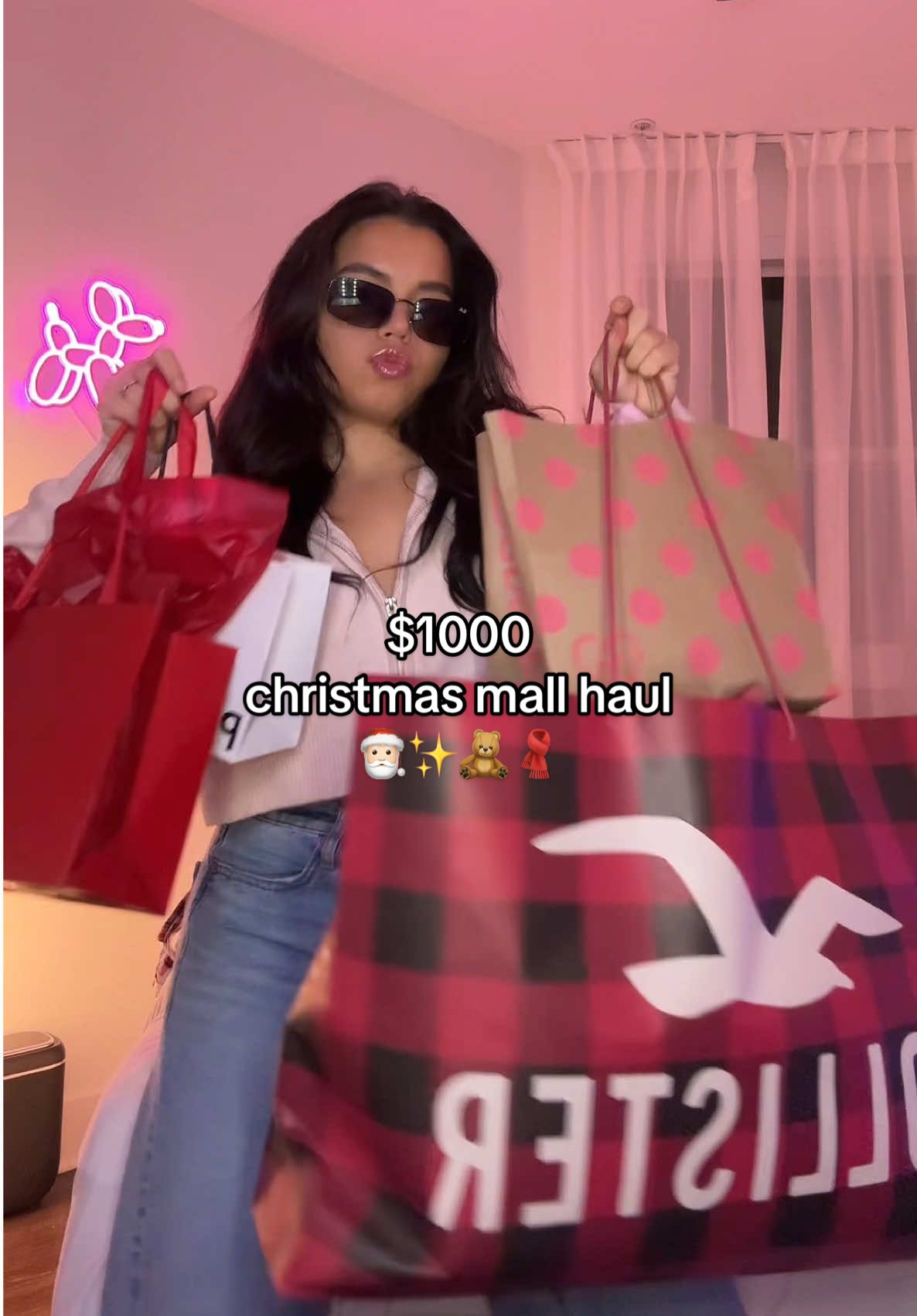CHRISTMAS CONTENT HAS STARTED✨🌟🎄 #christmas #chirstmas2024 #christmasshopping #holidayshopping #hollister #pandora #skims #victoriasecret #mallhaul #holidaytiktok #christmastok #christmastok2024 