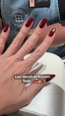 Autumn Nails with Townhouse London 🍂🍷💅 at their brand new salon on gloucester road  #nails #40andover #40s 